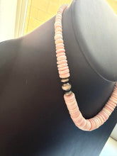 Load image into Gallery viewer, Sterling silver pink conch graduated necklace 18 inch