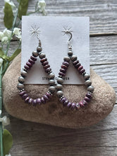 Load image into Gallery viewer, Sterling Silver Purple Spiny Oyster W Pearls Bead Loop Earrings.