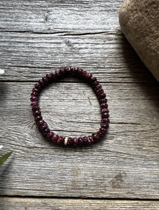 Purple Spiny Oyster Shell 7 Inch Stretch Bead Bracelet Gift