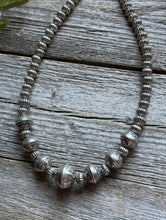 Load image into Gallery viewer, Sterling Silver Stamped Corrugated Pearls Bead Necklace. 18 inch