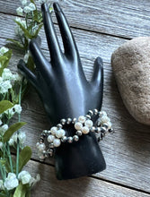 Load image into Gallery viewer, Floral Sterling Silver Freshwater Pearls Bead Bracelet. 7 Inch