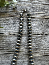 Load image into Gallery viewer, Southwestern 925 Sterling Silver 10mm Flat Saucer Pearls Bead Necklace 18 Inch