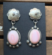 Load image into Gallery viewer, Navajo 925 Sterling Silver Pink Conch Earrings KY Southwestern
