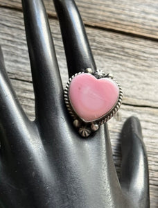 Navajo 925 Sterling Silver Pink Conch Heart Adjustable Ring. AM