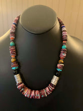 Load image into Gallery viewer, Sterling silver purple spiny oyster necklace