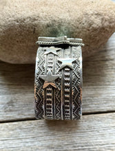 Load image into Gallery viewer, Sunshine Reeves 925 Sterling Silver Star Stamped Cuff Bracelet Native American