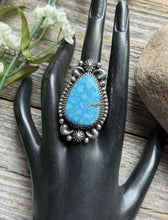 Load image into Gallery viewer, Native American Sterling Silver Kingman Turquoise Ring Size 7.5 A Jake