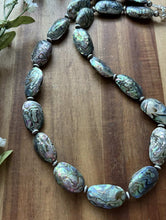 Load image into Gallery viewer, Sterling Silver Black Abalone Shell Flat Saucer Bead Necklace. 24 inch