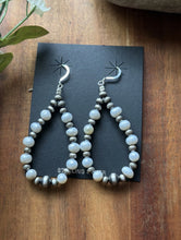 Load image into Gallery viewer, Sterling Silver Freshwater Pearl Pearls Bead Loop Hoop Earrings