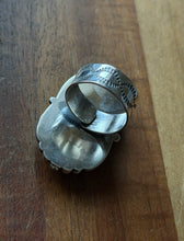 Load image into Gallery viewer, Navajo Handmade Sterling Silver Pink Conch Adjustable Ring Etta Enditto Gift