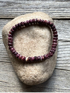 Purple Spiny Oyster Shell 7 Inch Stretch Bead Bracelet Gift