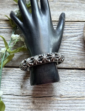 Load image into Gallery viewer, Navajo Native American Sterling Silver Star Stacker Cuff Bracelet H Happy Piasso