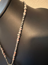 Load image into Gallery viewer, Sterling silver pink conch bow necklace 25 inch