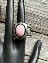 Load image into Gallery viewer, Mens Navajo 925 Sterling Silver Pink Conch Ring. Size 10.5 C Willi