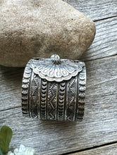 Load image into Gallery viewer, Sunshine Reeves 925 Sterling Silver Thunderbird Cuff Bracelet. Navajo