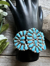 Load image into Gallery viewer, Vintage Pawn Navajo Sterling Silver Blue Turquoise Cluster Cuff Bracelet JW