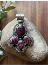Load image into Gallery viewer, Native American Navajo Sterling Silver Purple Spiny Oyster Pendant Etta Enditto