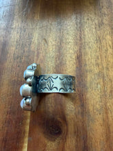 Load image into Gallery viewer, Navajo sterling silver pearl cluster ring adjustable