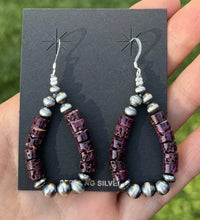 Load image into Gallery viewer, Southwestern Sterling Silver Purple Spiny Oyster Pearls Loop Earrings