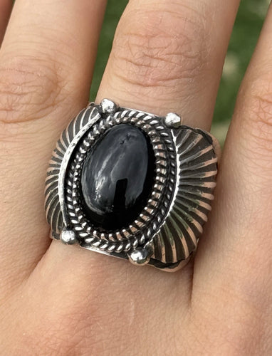Mens Delbert Gordon Navajo Sterling Silver Black Onyx Ring. Size 11.5