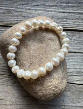 Load image into Gallery viewer, Freshwater Pearl 7 Inch Stretch Bead Bracelet Gift Southwestern