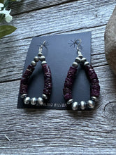 Load image into Gallery viewer, Southwestern Sterling Silver Purple Spiny Oyster Pearls Loop Earrings