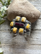 Load image into Gallery viewer, Navajo Sterling Silver Bumblebee Jasper Purple Spiny Oyster Cuff Bracelet. KY
