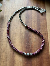 Load image into Gallery viewer, Sterling Silver Purple Spiny Oyster W Multi Bead Pearls Necklace. 18 Inch. Gift