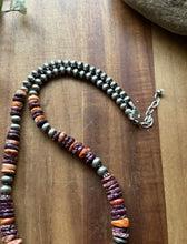 Load image into Gallery viewer, Sterling Silver Graduated Purple Spiny Oyster Pearls Bead Necklace 22 Inch