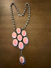 Load image into Gallery viewer, Navajo sterling silver pink conch cluster pendant necklace