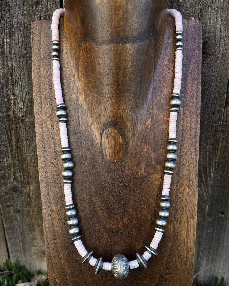 Southwestern Sterling Silver Pink Conch Bead Necklace. 22 Inch