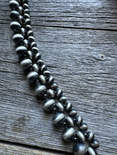 Load image into Gallery viewer, Sterling Silver 5mm 6mm 8mm Pearls Bead Bracelet. 7 Inch