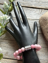 Load image into Gallery viewer, Kokopelli Pink Conch 7 Inch Stretch Stretchy Elastic Bead Bracelet Gift