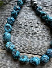 Load image into Gallery viewer, Sterling Silver Blue Kingman Turquoise Nuggets W Pearls Bead Necklace. 18 inch