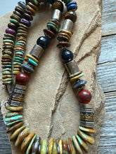 Load image into Gallery viewer, Vtg authentic T and R Singer necklace turquoise graduated