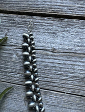 Load image into Gallery viewer, Sterling Silver 5mm 6mm 8mm Pearls Bead Bracelet. 7 Inch