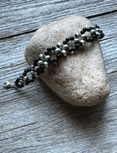 Load image into Gallery viewer, Floral Sterling Silver Black Onyx Pearls Bead Bracelet. 7 Inch