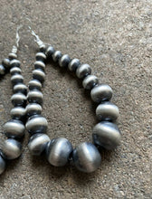 Load image into Gallery viewer, Sterling Silver Graduated Pearls Bead Earrings. 5mm-12mm