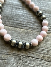 Load image into Gallery viewer, Sterling Silver 10mm Pink Conch Round Bead W Pearls Necklace. 20 inch