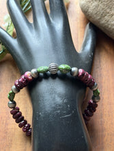 Load image into Gallery viewer, Purple Spiny Oyster Sonoran Gold Turquoise Sterling Silver Pearls Bead Bracelet