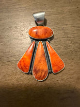 Load image into Gallery viewer, Navajo sterling silver orange spiny oyster pendant