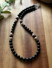 Load image into Gallery viewer, Sterling Silver Black Onyx Pink Conch Bead Necklace. 18 Inch Gift