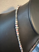 Load image into Gallery viewer, Sterling silver pink conch bow necklace 25 inch