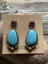 Load image into Gallery viewer, Navajo Sterling Silver Turquoise Purple Spiny Oyster Earrings LY