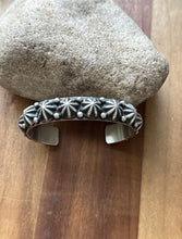 Load image into Gallery viewer, Navajo Native American Sterling Silver Star Stacker Cuff Bracelet H Happy Piasso