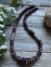 Load image into Gallery viewer, Sterling Silver Graduated Purple Spiny Oyster Bead Necklace 20 Inch