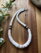 Load image into Gallery viewer, Southwestern Sterling Silver Graduated Pink Conch Bead Necklace. 18 Inch. Gift