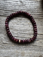 Load image into Gallery viewer, Purple Spiny Oyster Shell 7 Inch Stretch Bead Bracelet Gift