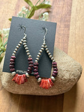 Load image into Gallery viewer, Sterling Silver Purple Red Spiny Oyster Pearls Bead Loop Hoop Earrings. 3 Inch