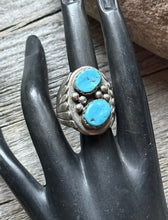 Load image into Gallery viewer, Vintage Navajo Sterling Silver Turquoise Ring. Size 9.5 L